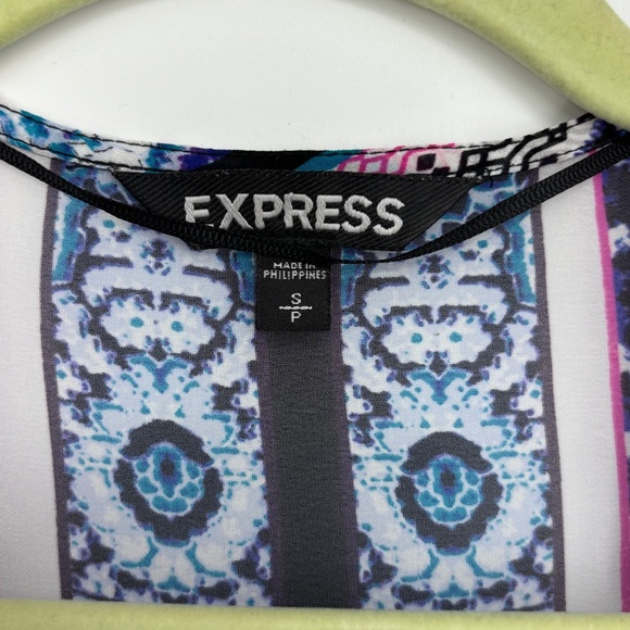 Express Womens Small Open Front Short Kimono Topper Pink Blue Geometric Floral - Picture 3 of 7